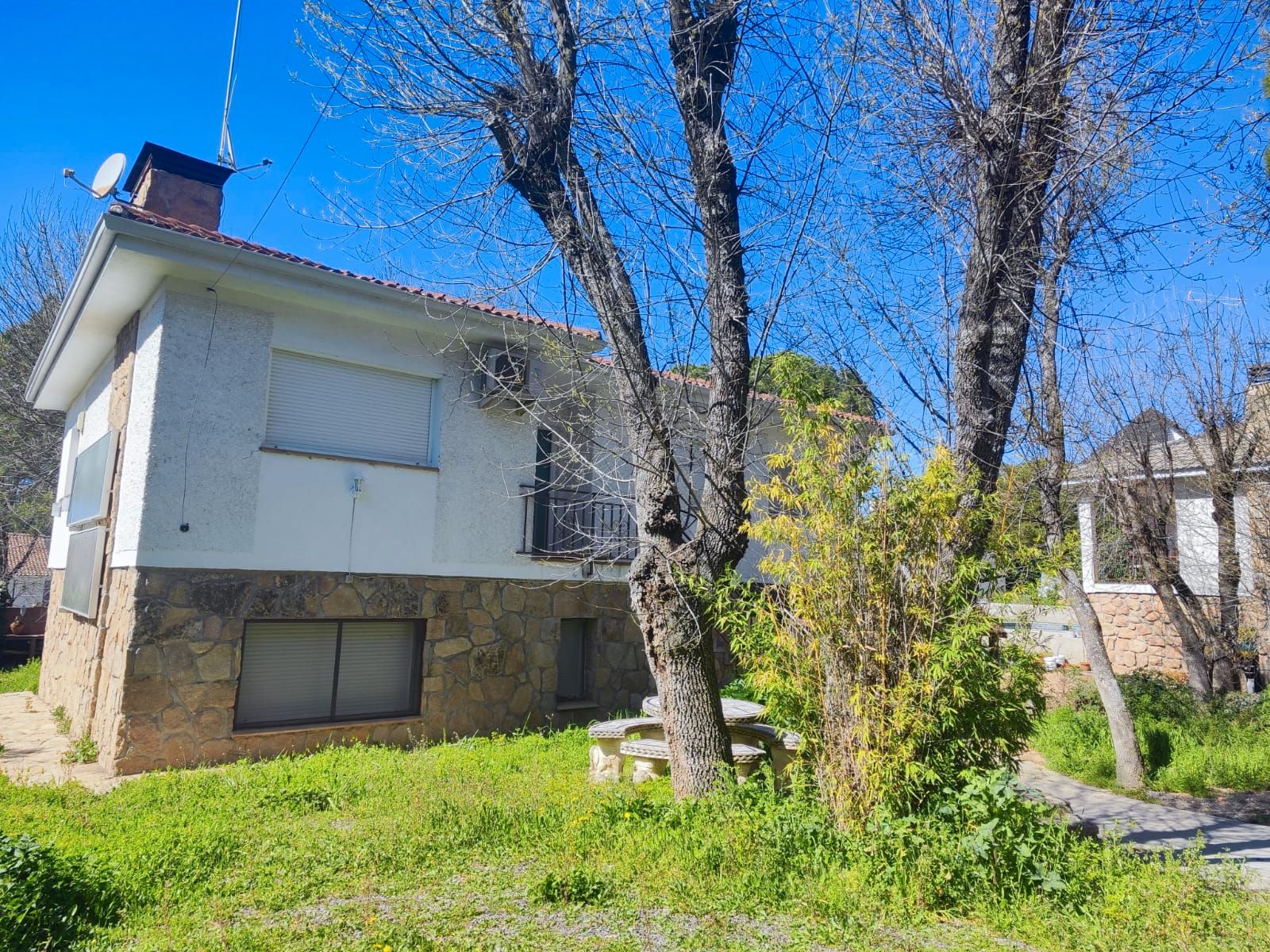 Vista exterior de Casa o chalet en venta en Valdemorillo con Aire acondicionado, Calefacción y Jardín privado