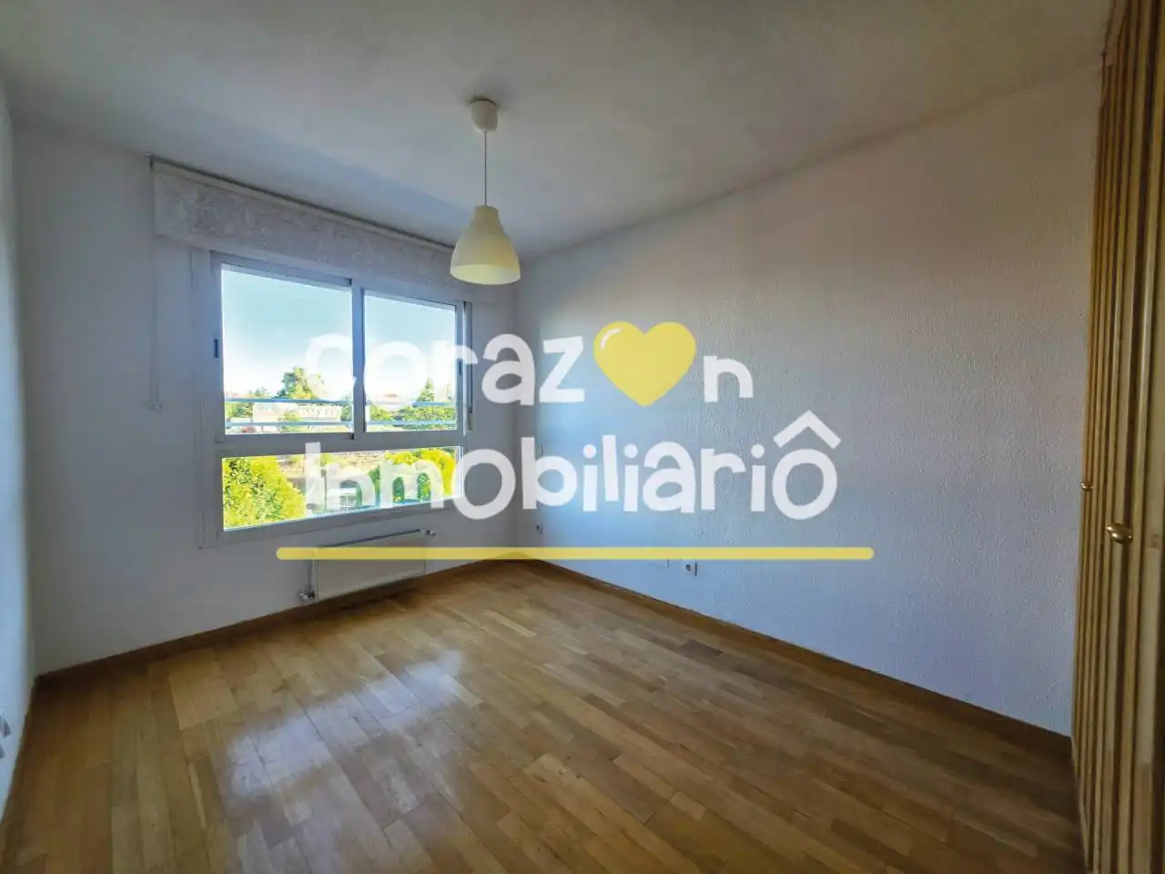 Bedroom of Flat for sale in Madrid  with Heating, Parquet flooring and Storage room