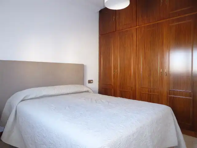 Habitación de Piso de alquiler en Málaga con Aire acondicionado, Terraza y Amueblado