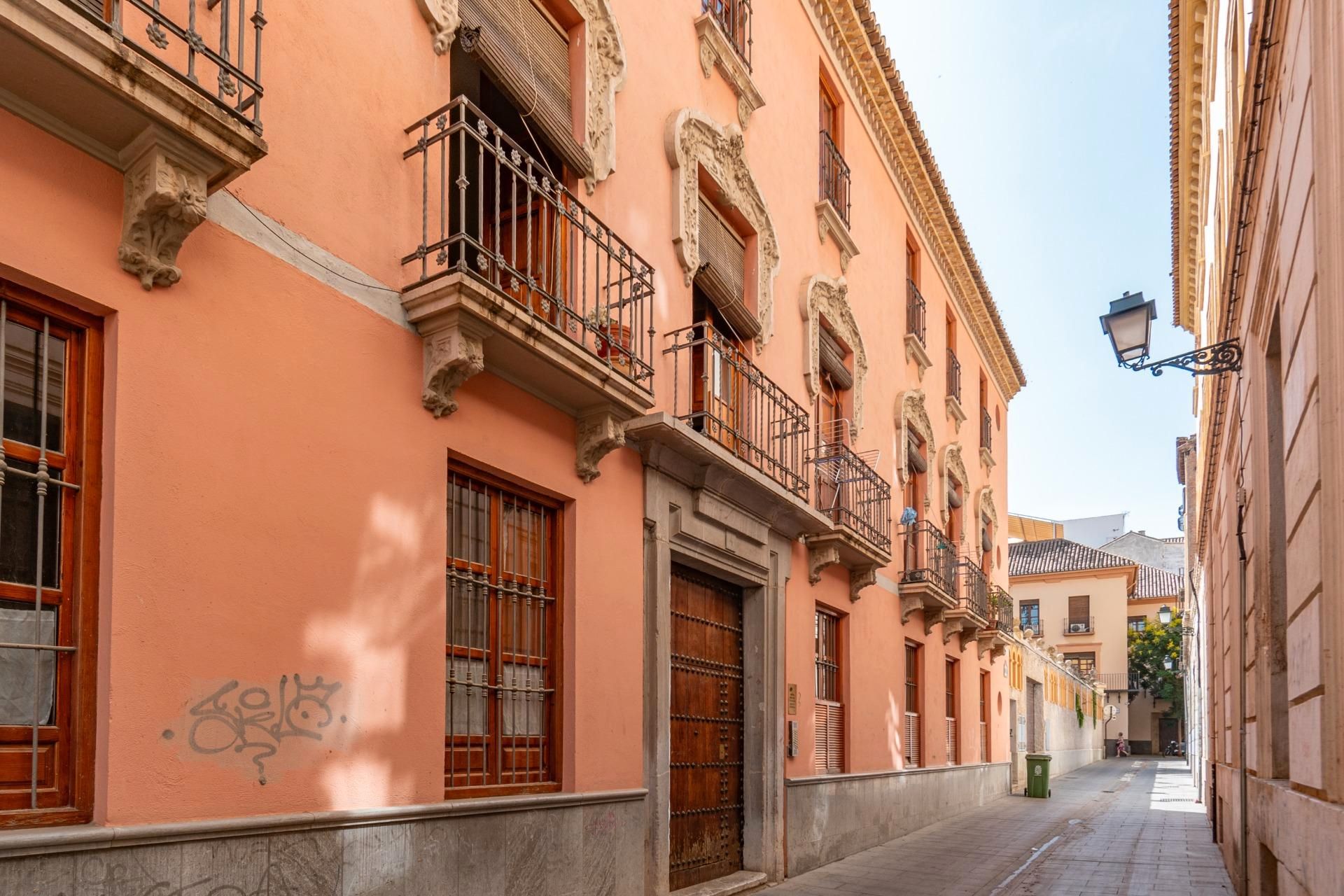 Exterior view of Flat for sale in  Granada Capital  with Air Conditioner and Heating