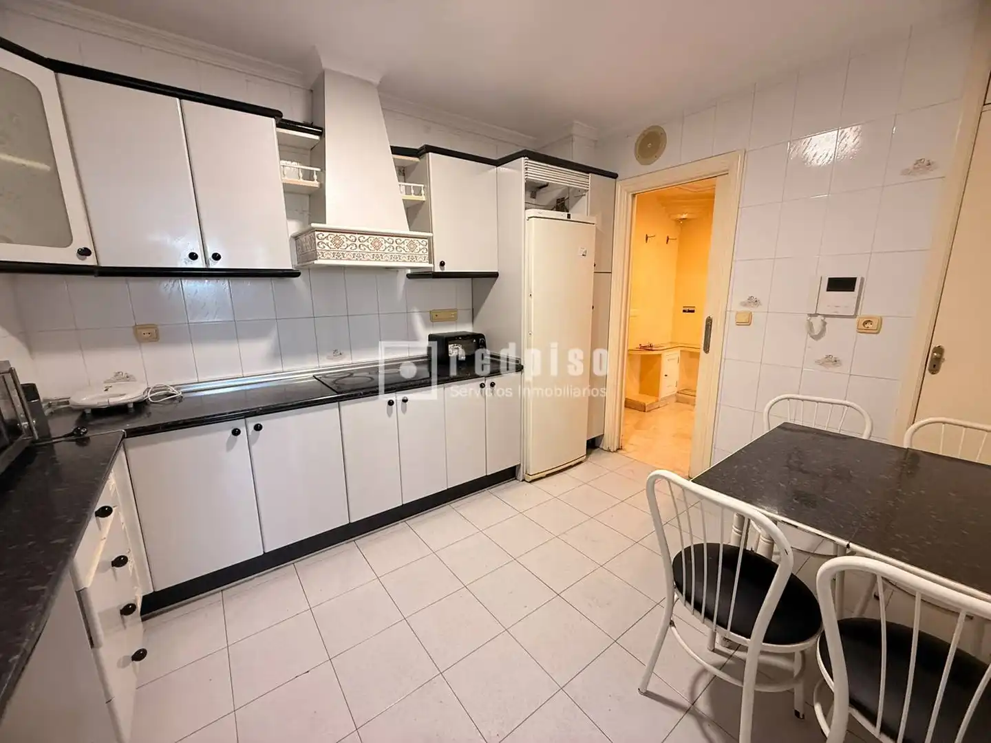 Flat for rent in Demóstenes, El Cónsul - Ciudad Universitaria - El Romeral