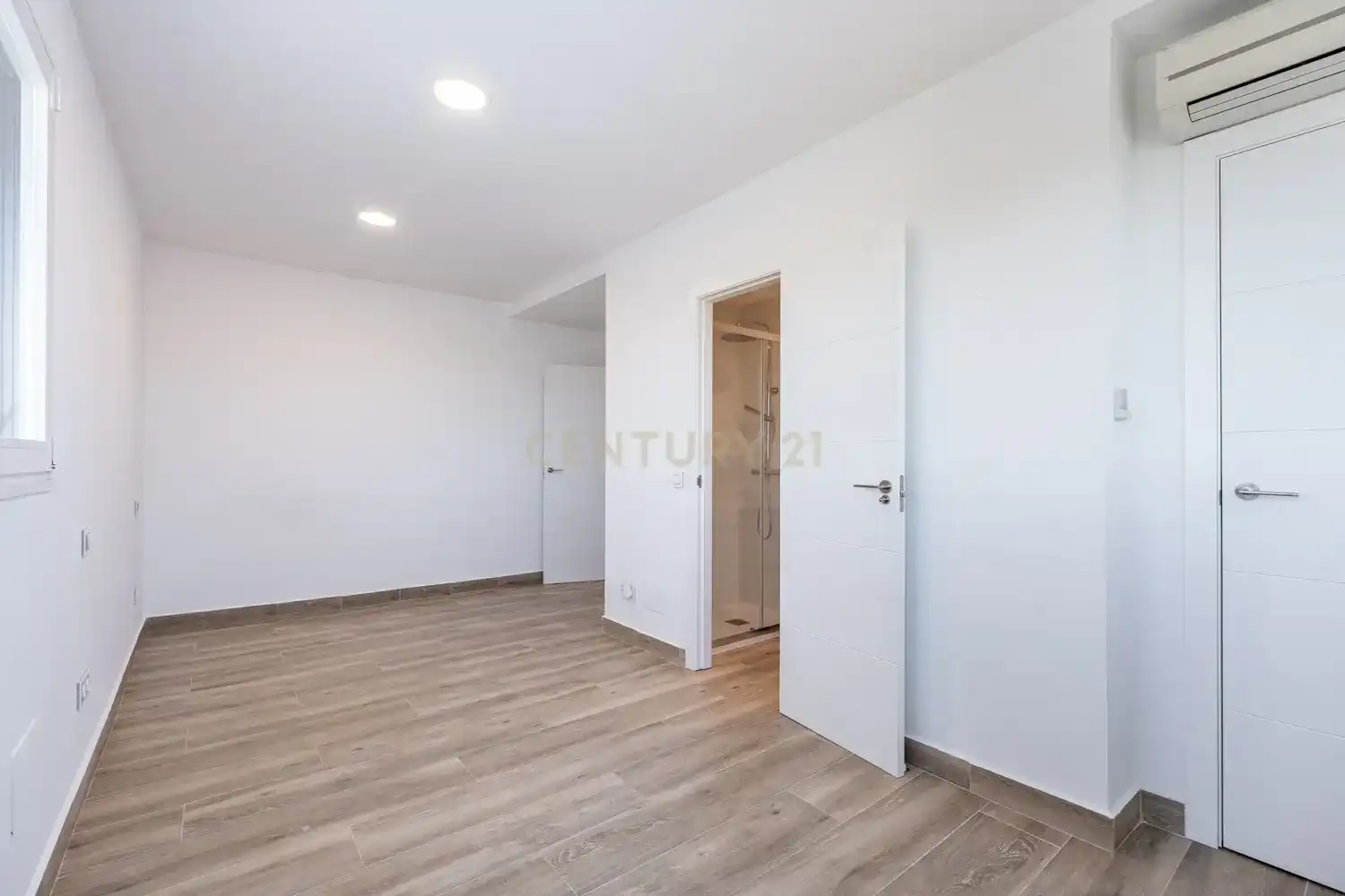 Bedroom of Apartments for sale in Alcorcón  with Air Conditioner, Storage room and Oven