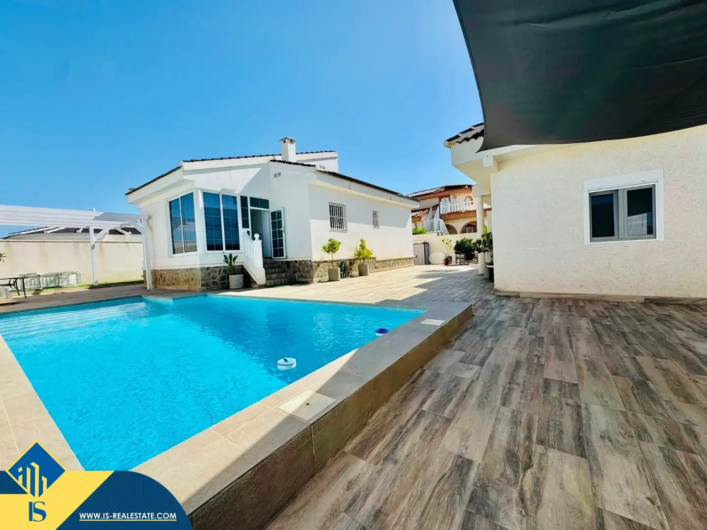 Chalet con piscina en venta en Ciudad Quesada