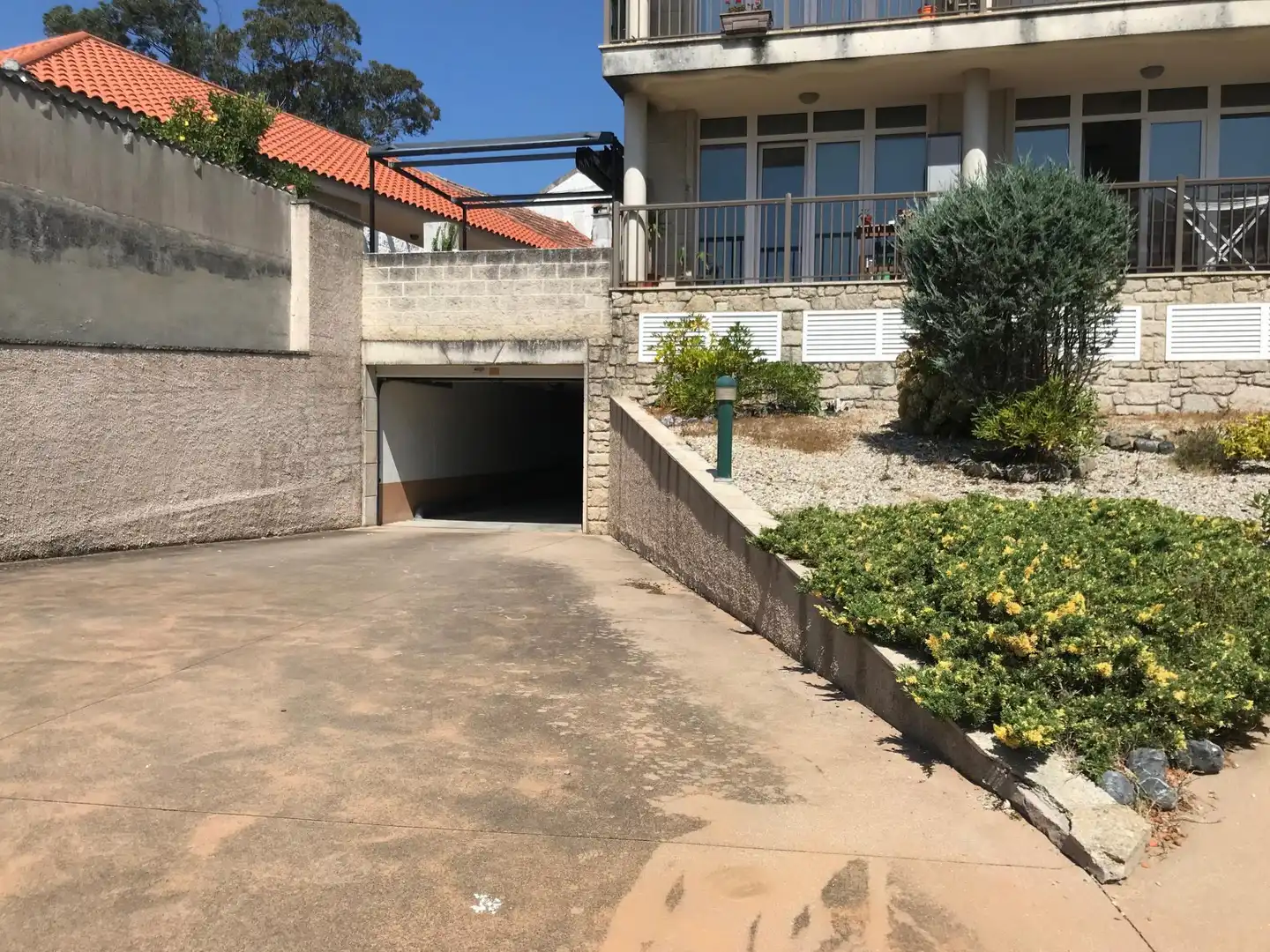 Aparcament de Apartament en venda en Ribeira amb Calefacció i Terrassa