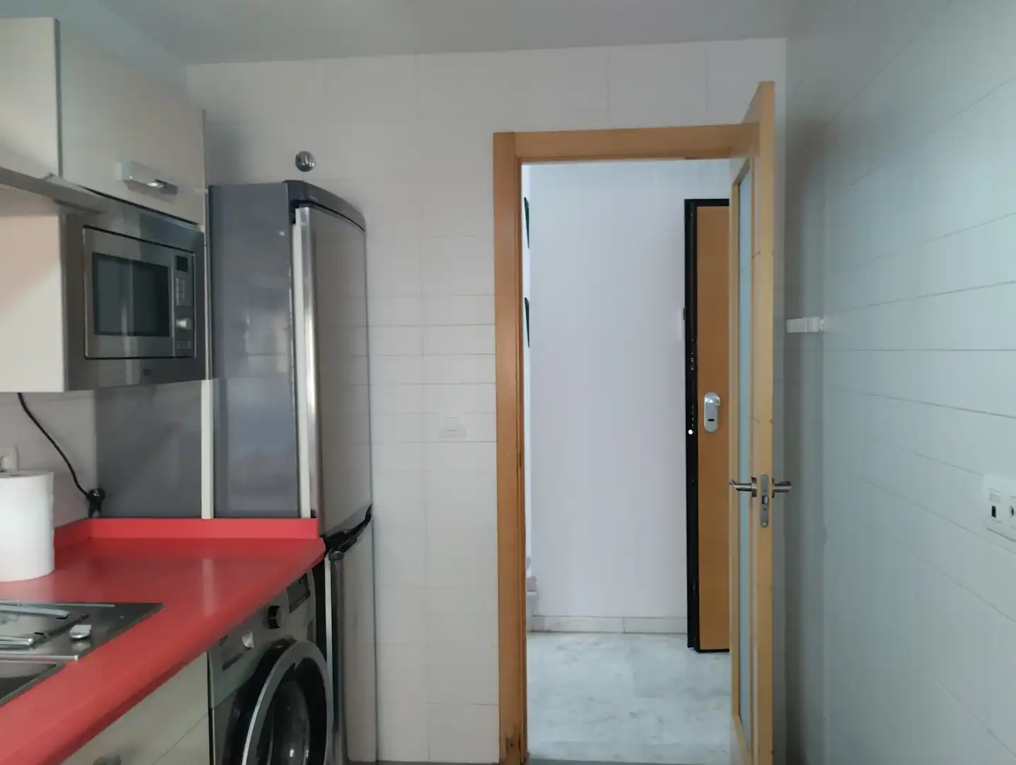 Cuina de Pis en venda en Dos Hermanas amb Aire condicionat, Calefacció i Jardí privat