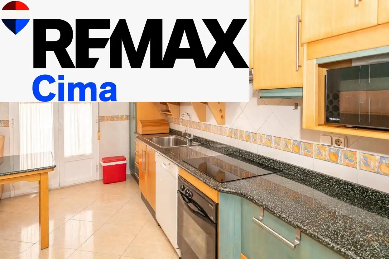 Cocina de Piso en venta en Baza, Granada