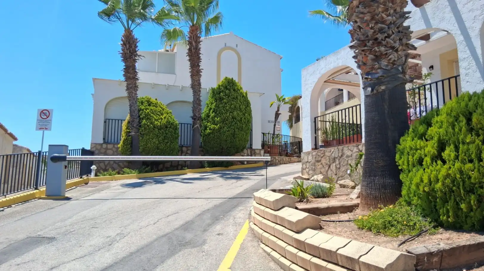 Vista exterior de Casa o chalet en venta en Calpe / Calp con Aire acondicionado, Calefacción y Terraza