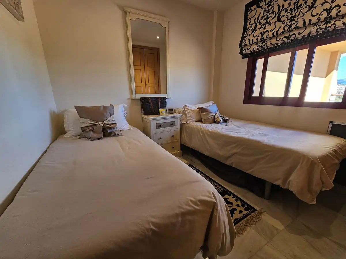 Schlafzimmer von Dachboden zum Verkauf in Mijas mit Klimaanlage, Terrasse und Abstellraum