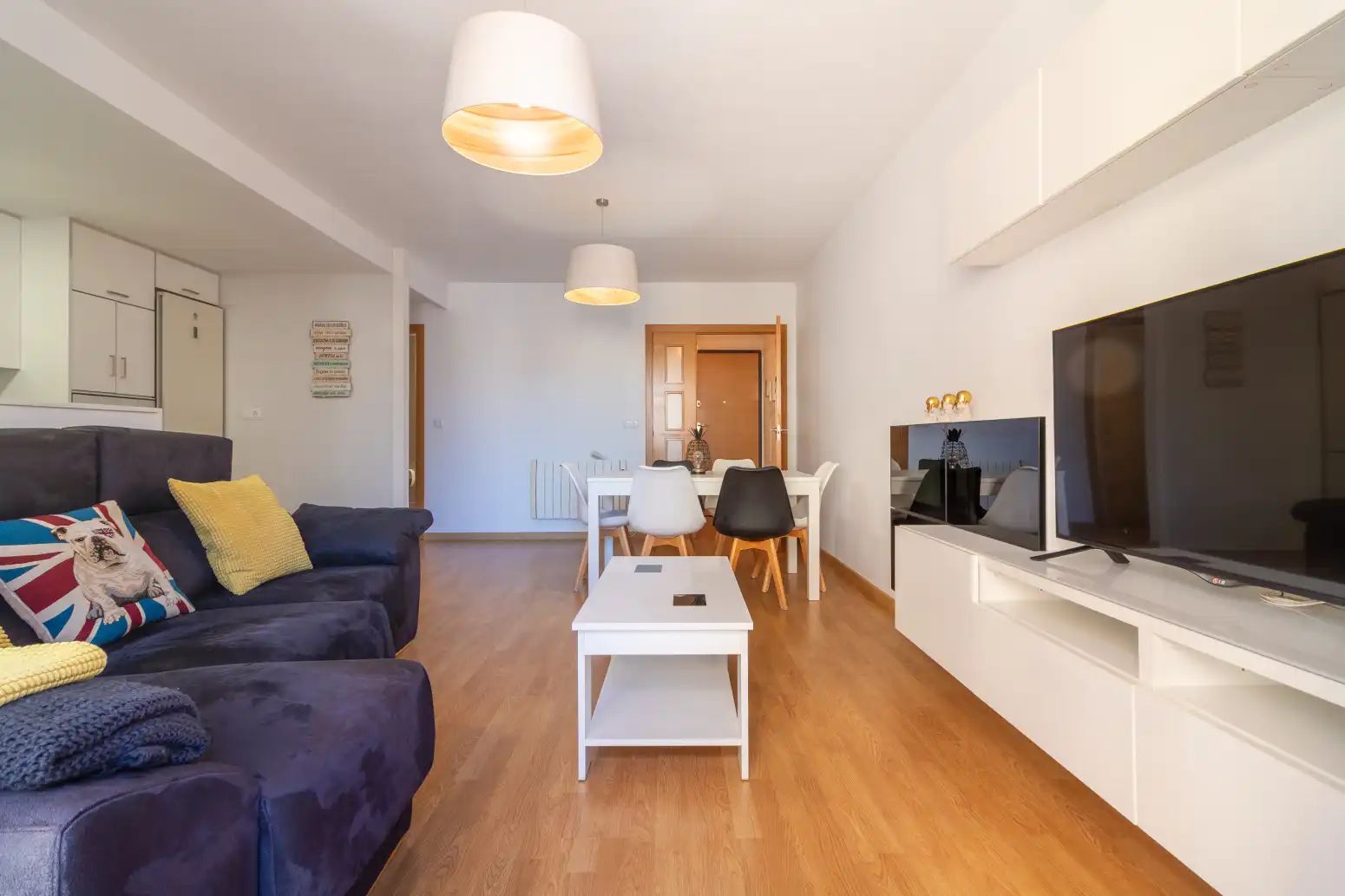 Wohnzimmer von Wohnung zur Miete in Sagunto / Sagunt mit Möbliert und Balkon