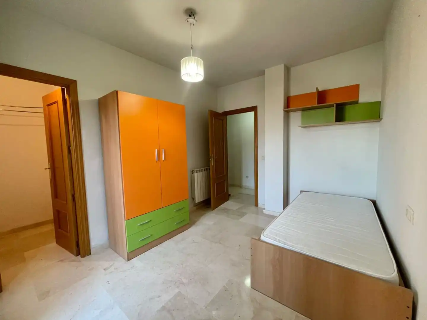 Habitación de Ático en venta en Valdepeñas con Aire acondicionado, Calefacción y Terraza