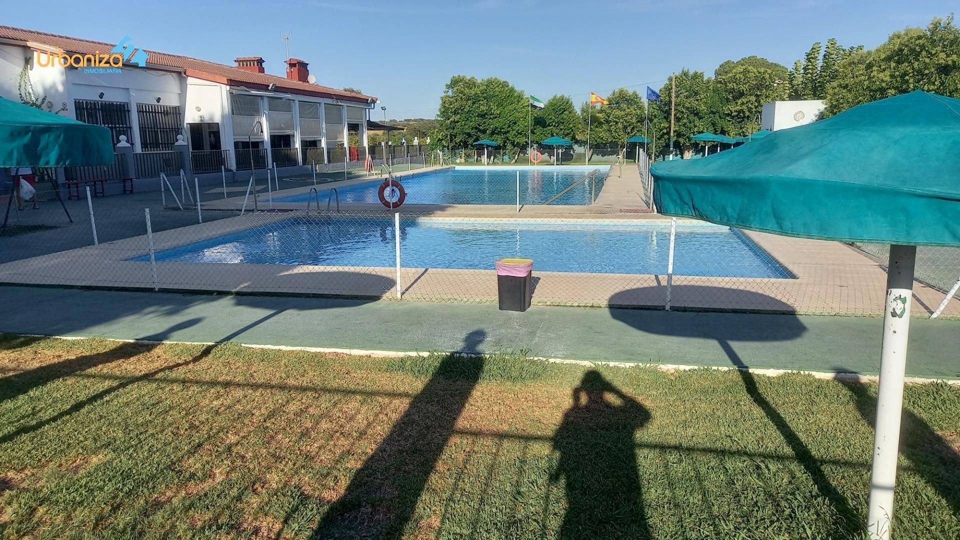 Swimming pool of House or chalet for sale in Badajoz Capital