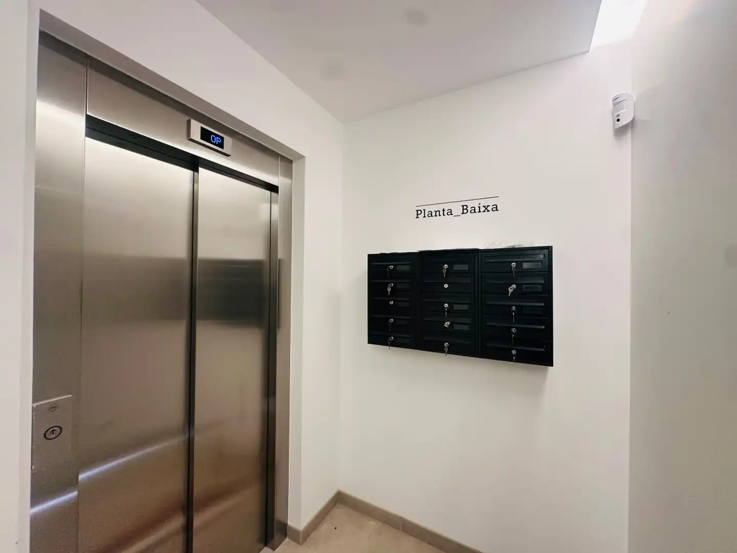 Piso con terraza en venta en Carrer de la Verge de Misericòrdia, imagen 21