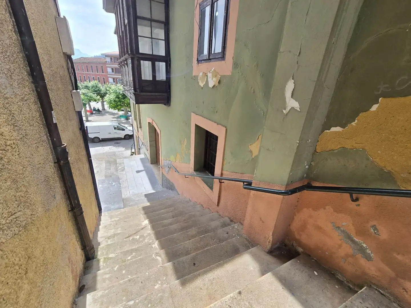 Außenansicht von Gebäude zum Verkauf in Llanes