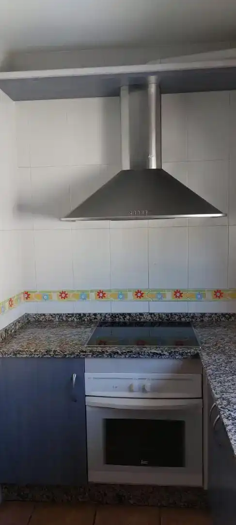Cuina de Pis en venda en Almedinilla amb Aire condicionat, Forn i Rentadora