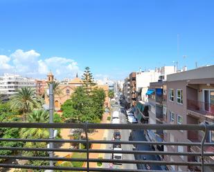 Vista exterior de Apartament en venda en Torrevieja amb Aire condicionat, Calefacció i Terrassa