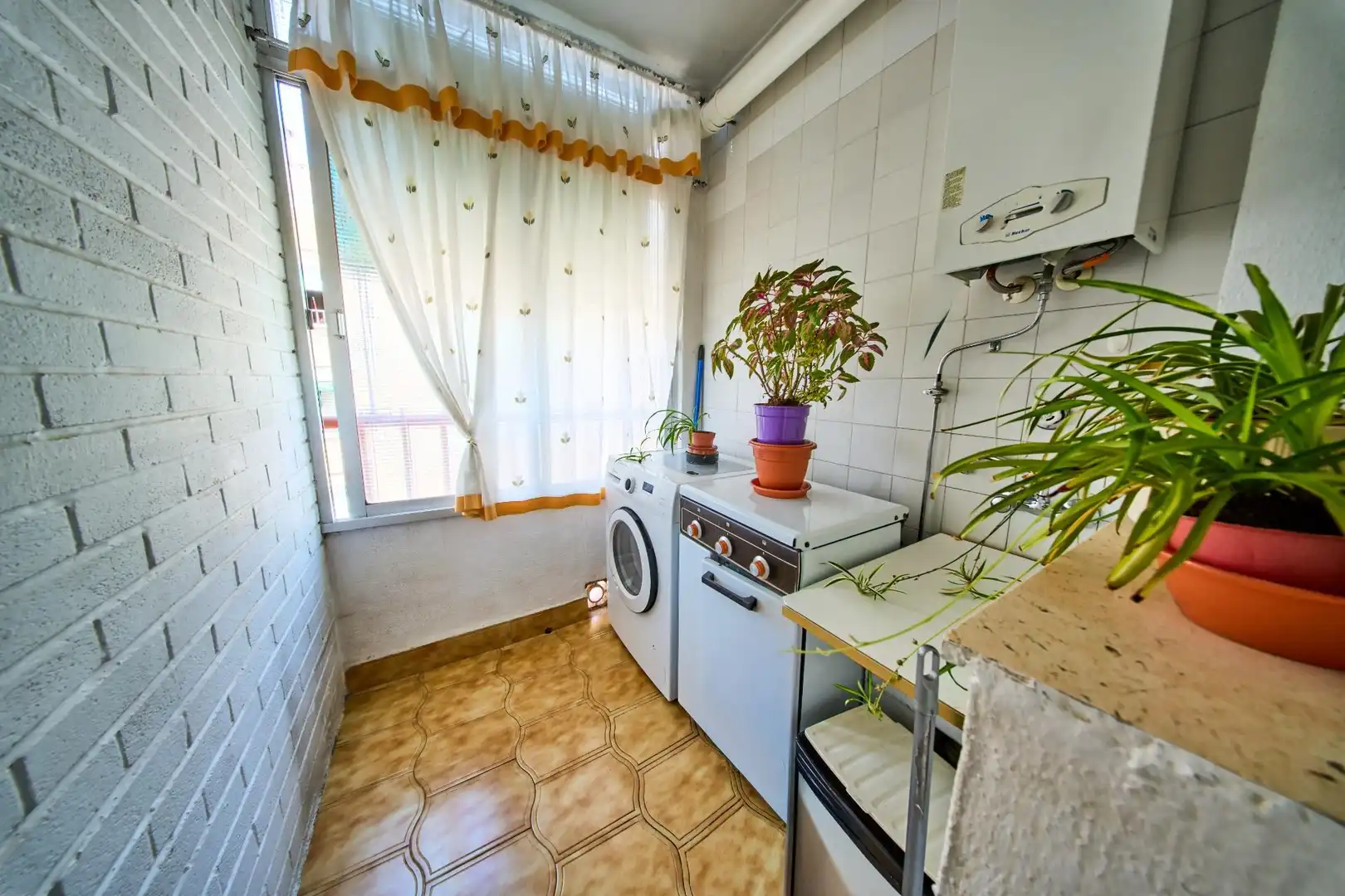 Kitchen of Flat for sale in Granada