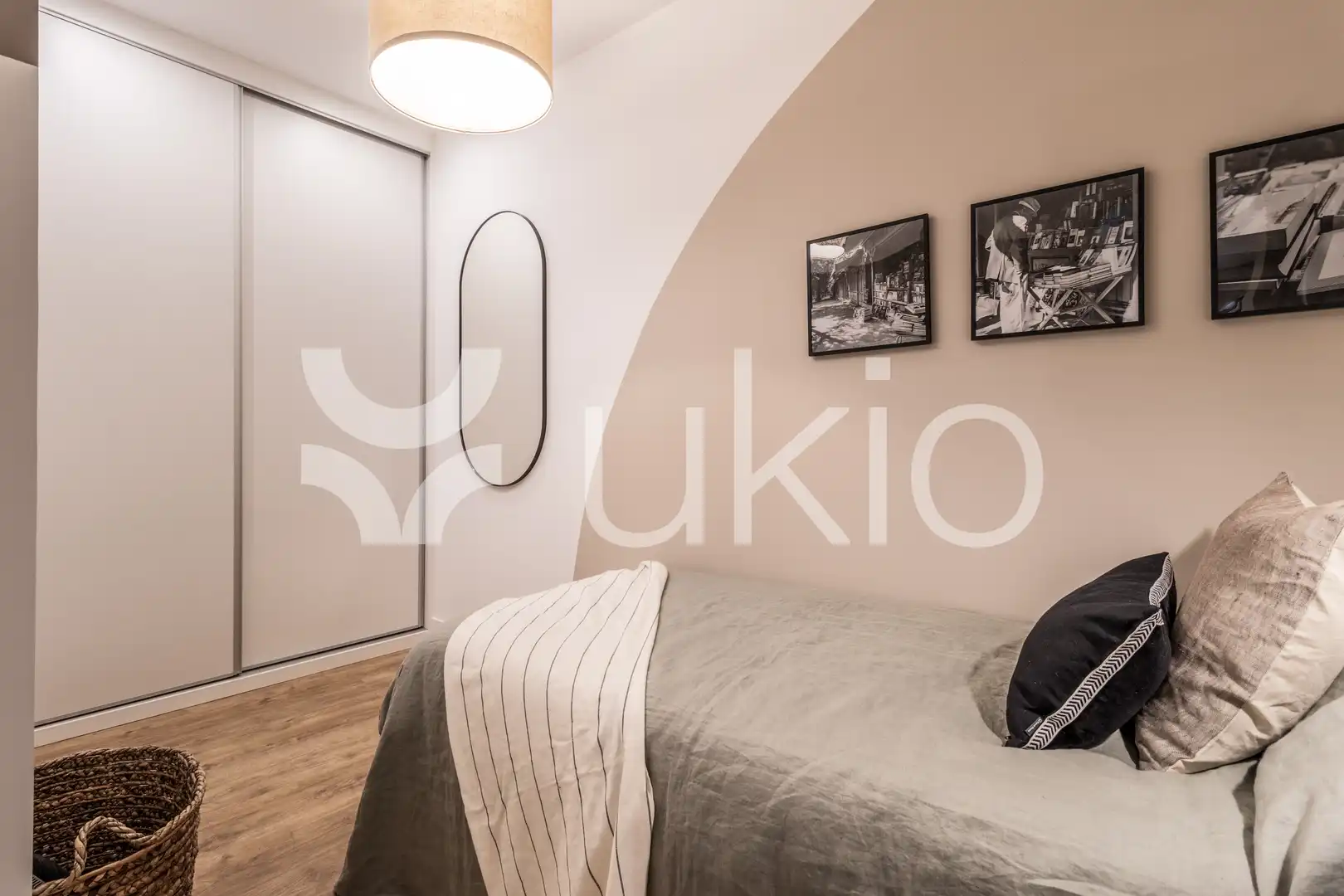 Habitación de Apartamento de alquiler en Madrid con Aire acondicionado, Calefacción y Amueblado