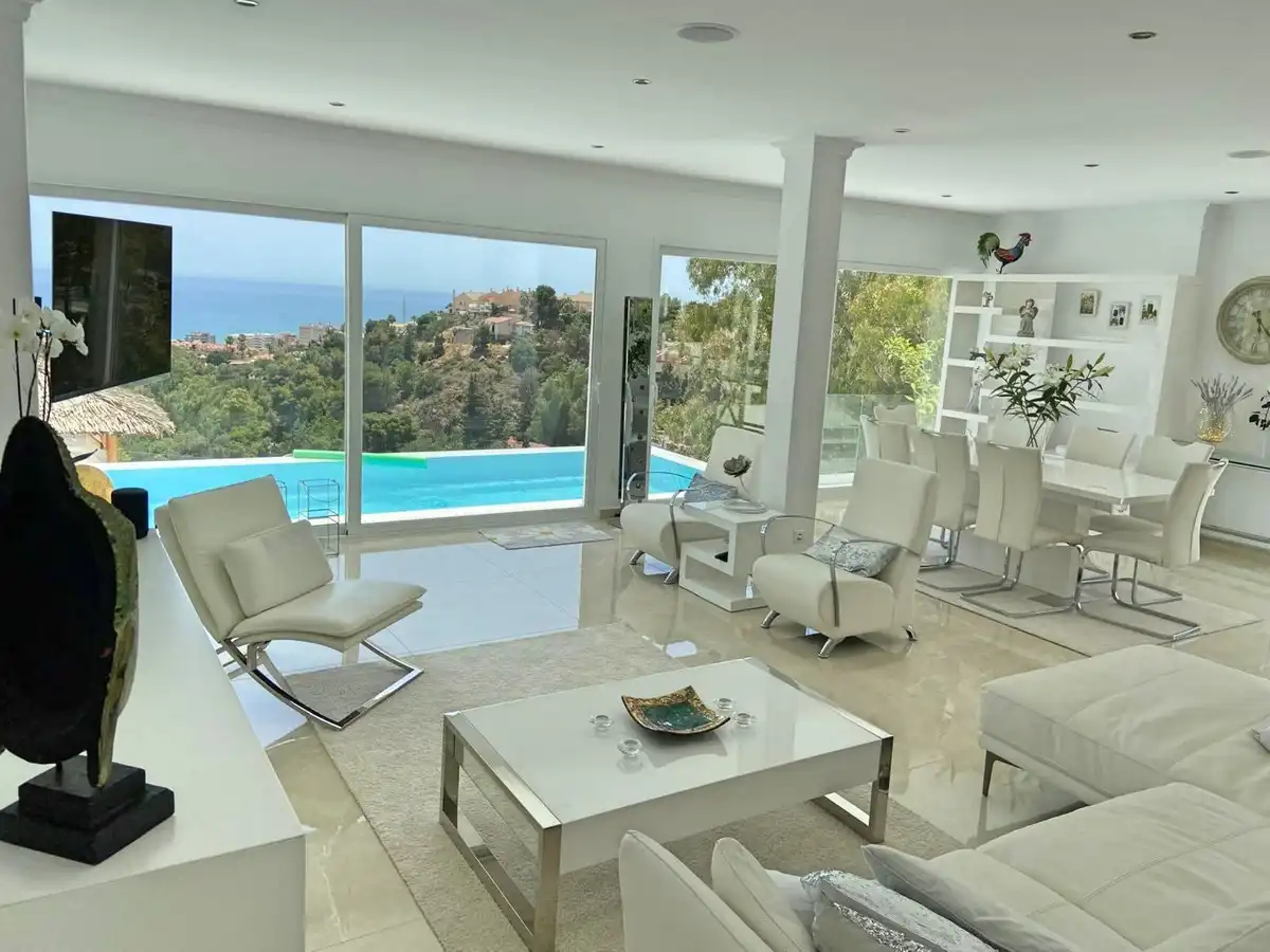 Living room of Houses for sale in Fuengirola  with Air Conditioner, Terrace and Furnished