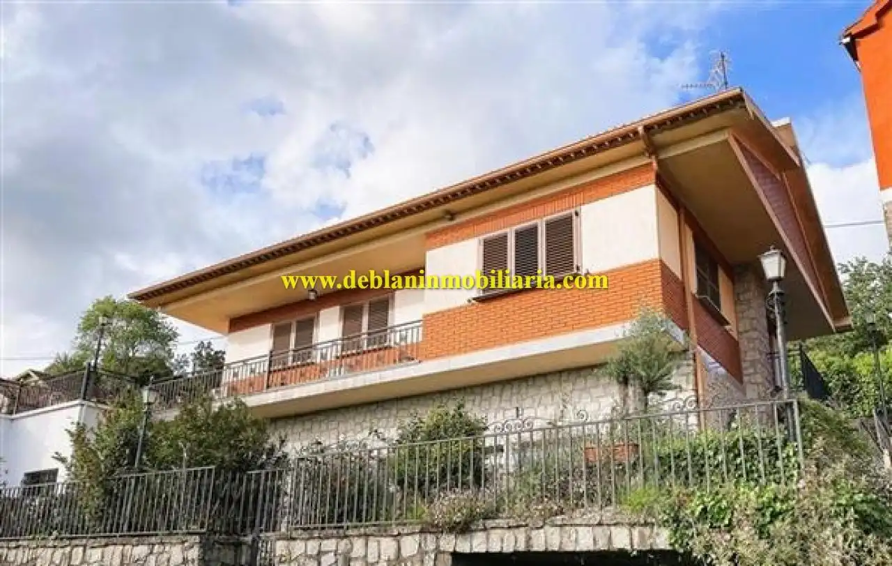 Villa avec terrasse à vendre à Crecente