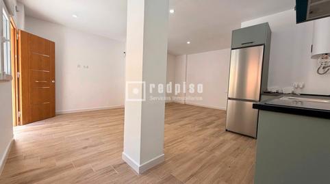 Foto 5 de Apartamento en venta en Lágrima, Cortijo Bazán - Los Casinis - Los Cipreses, Málaga Capital