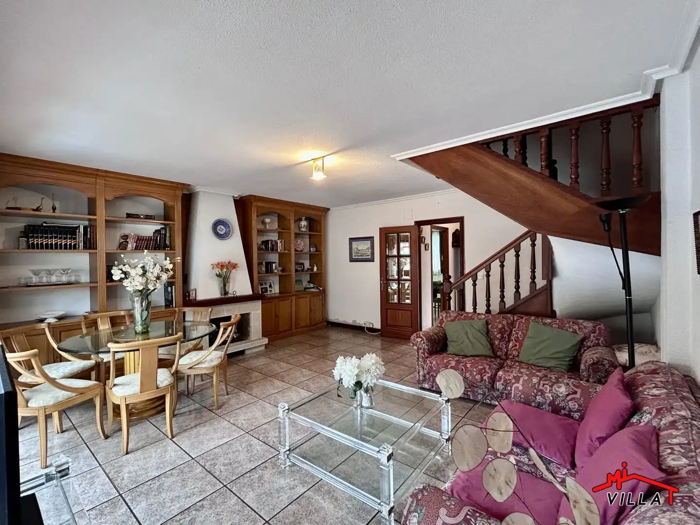 Sala de estar de Casa adosada en venta en Laredo con Calefacción