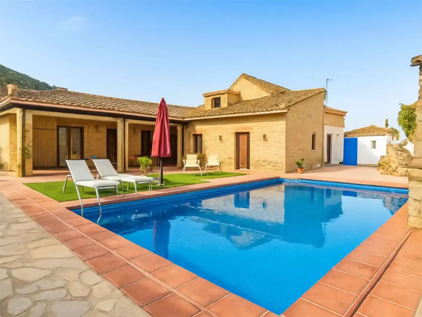 Piscina de Piso en venta en Algodonales con Aire acondicionado, Jardín privado y Piscina