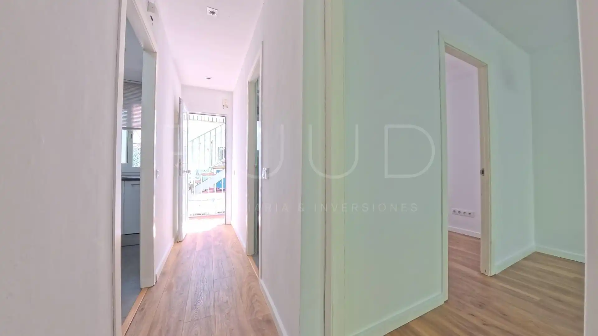 Flat for sale in Castelldefels  with Air Conditioner, Parquet flooring and Terrace