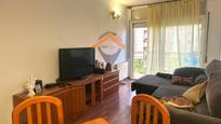 Living room of Flat for sale in Sabadell  with Air Conditioner, Heating and Parquet flooring