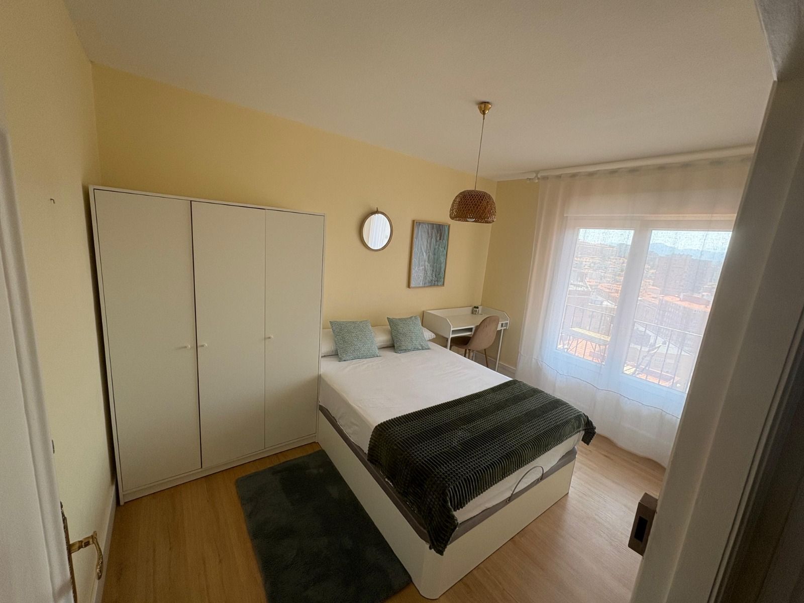 Dormitori de Pis per a compartir en Bilbao  amb Terrassa, Traster i Moblat