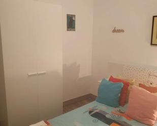 Bedroom of Flat to share in  Jaén Capital  with Air Conditioner and Terrace