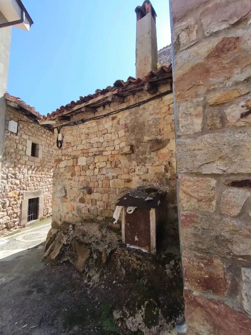 Vista exterior de Casa adosada en venda en Rionansa amb Calefacció i Jardí privat