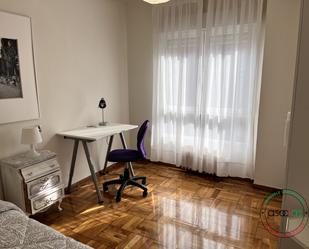 Bedroom of Flat to rent in Oviedo 