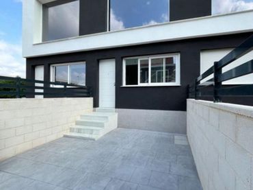 Casa a schiera con balcone in vendita a C. Malta