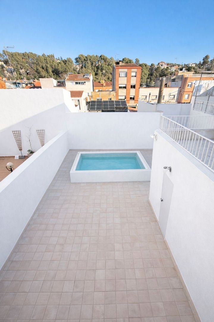 Piscina de Casa o xalet en venda en Sant Quirze del Vallès amb Calefacció, Jardí privat i Terrassa