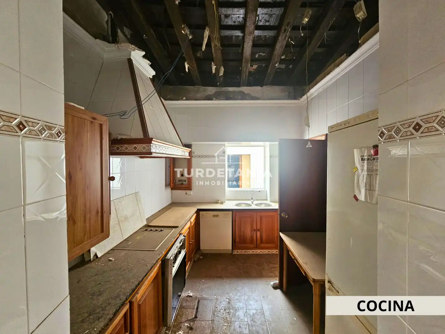 Kitchen of Houses for sale in Sanlúcar de Barrameda  with Terrace and Balcony