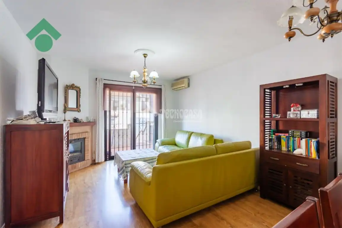 Sala de estar de Casa adosada en venta en Nerja con Aire acondicionado y Balcón