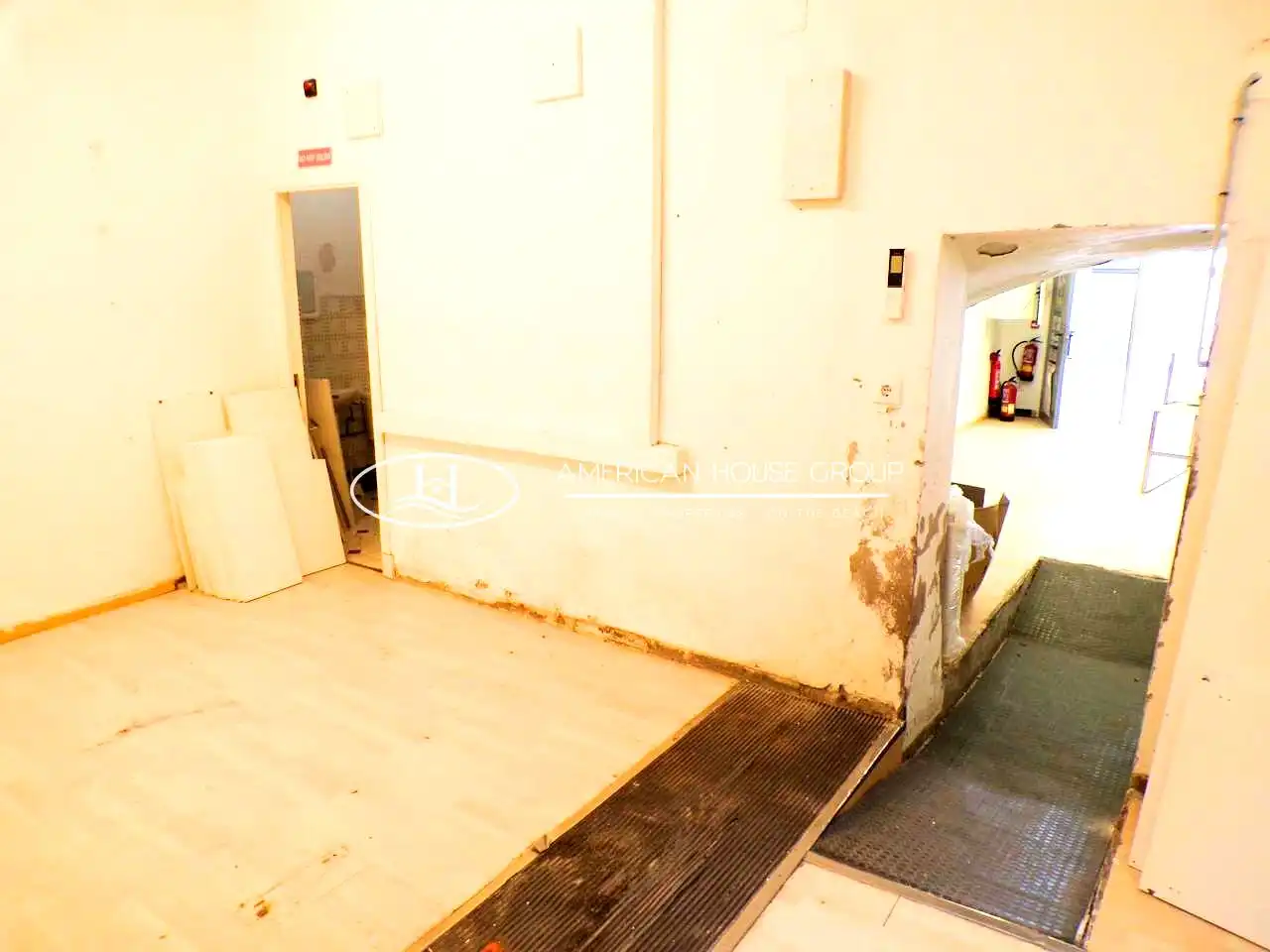 Local comercial de lloguer a Núcleo urbano, imagen 4