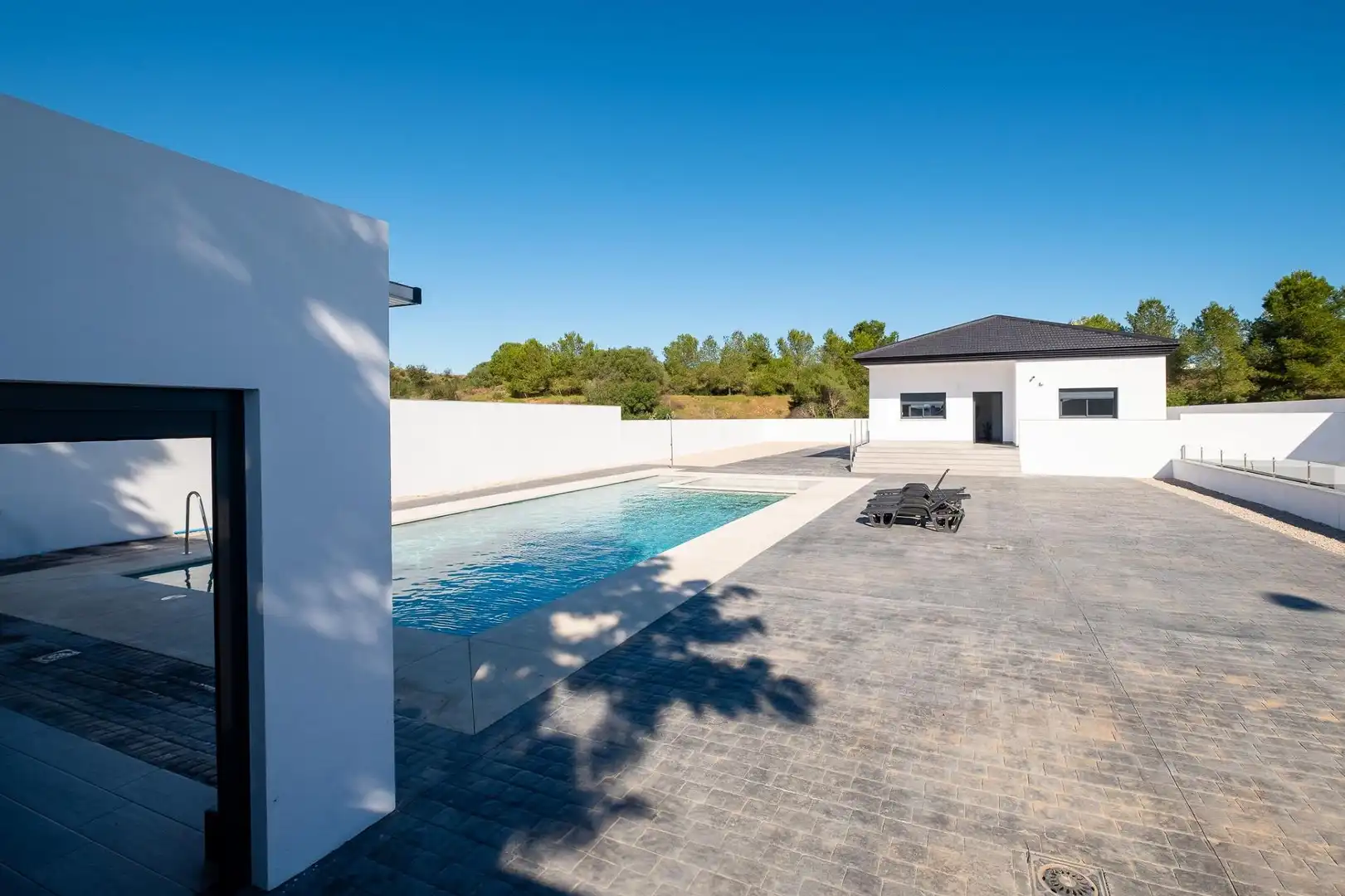 Swimming pool of Houses for sale in Ayamonte  with Air Conditioner, Private garden and Storage room