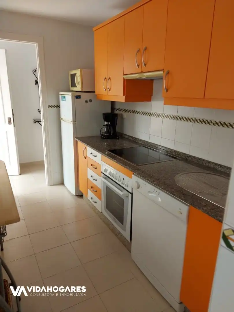 Cocina de Piso en venta en Rota con Terraza, Piscina y Piscina comunitaria