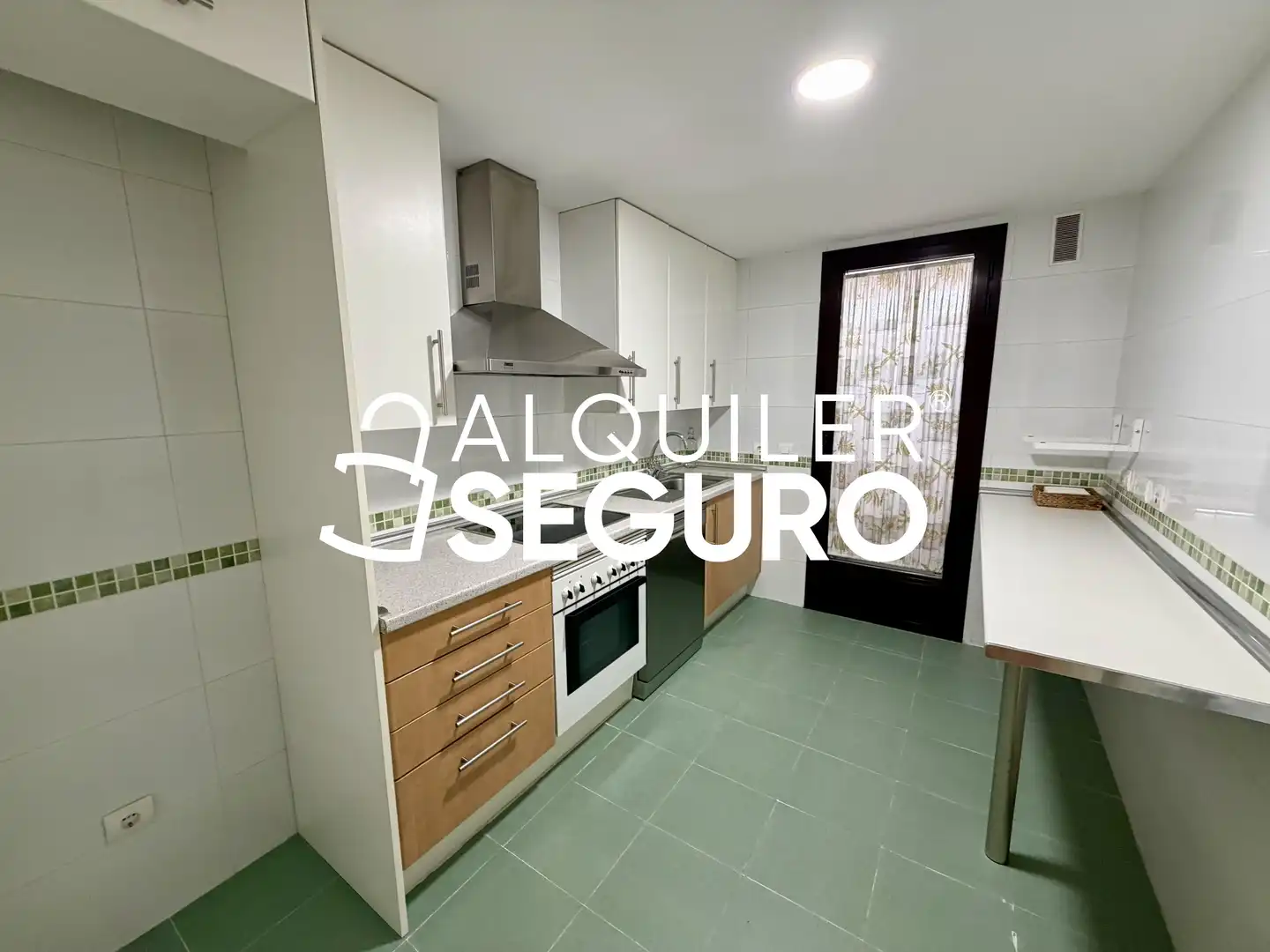 Cuina de Pis de lloguer en Valdemoro amb Aire condicionat, Calefacció i Traster