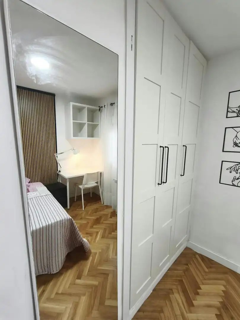 Bedroom of Flat for share in Alcobendas  with Heating, Furnished and Washing machine