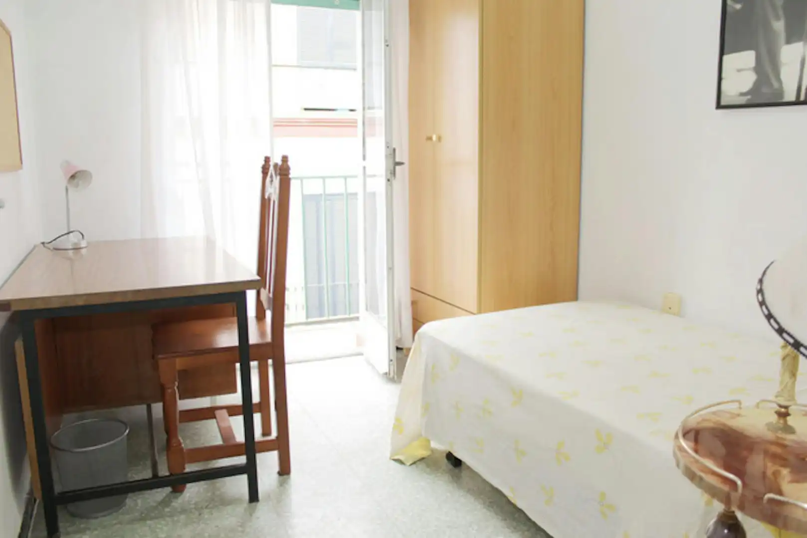 Schlafzimmer von Wohnung zur untervermieten in Sevilla mit Klimaanlage, Möbliert und Waschmaschine