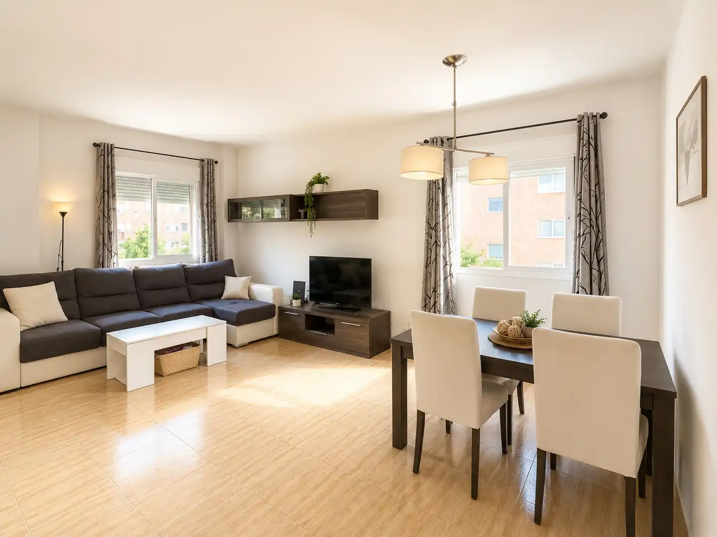 Sala de estar de Piso en venta en Arganda del Rey con Calefacción, Trastero y Piscina comunitaria