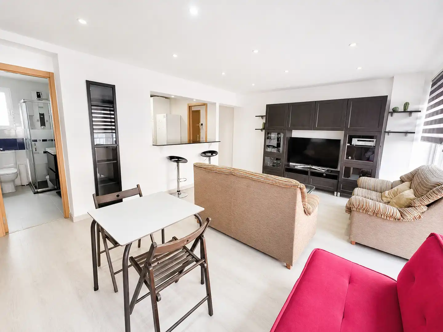 Living room of Flat for sale in Madrid  with Air Conditioner, Heating and Parquet flooring