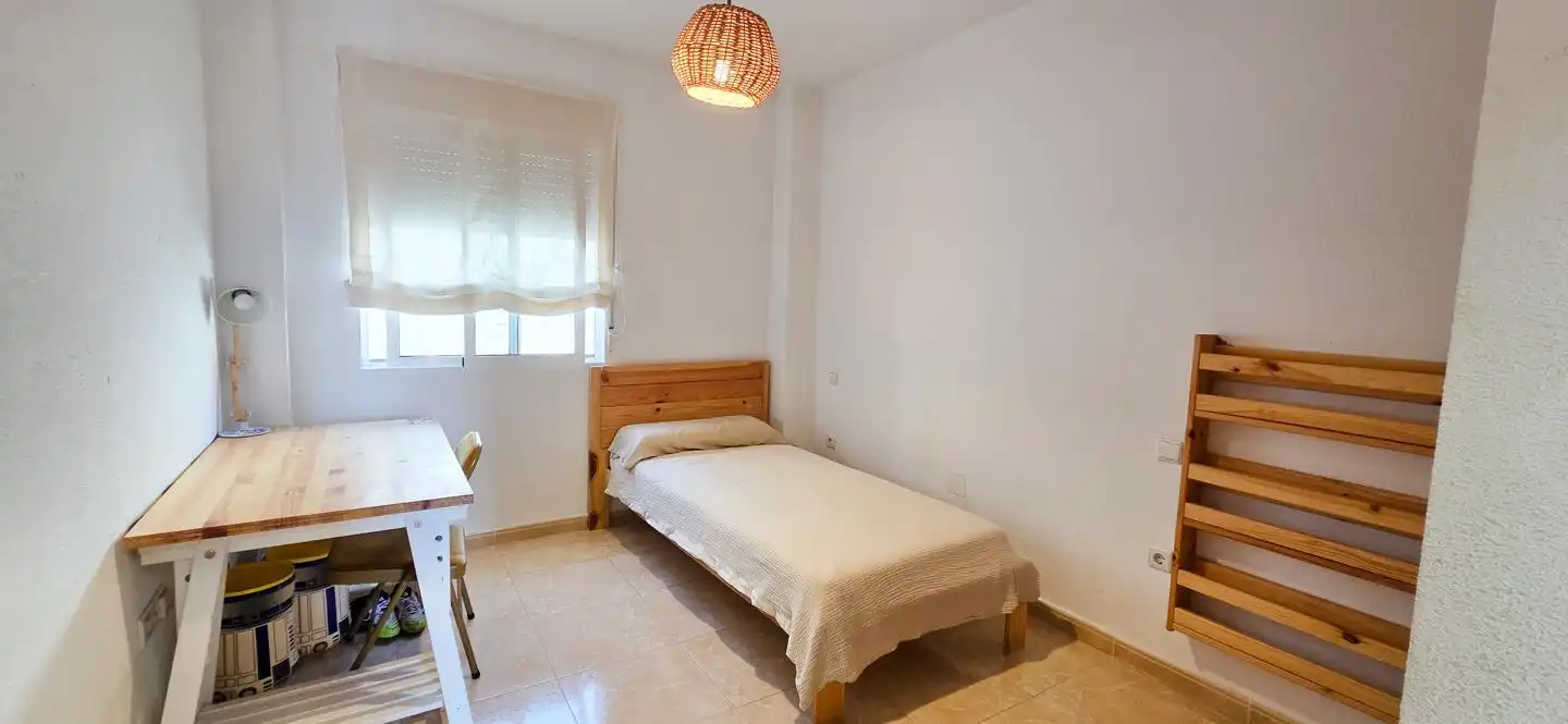 Dormitori de Casa o xalet en venda en Daya Nueva