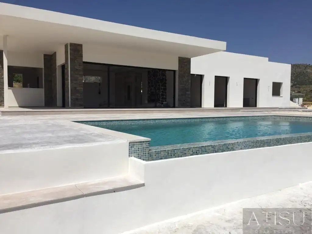 Villa con piscina in vendita a El Pinós / Pinoso, imagen 8