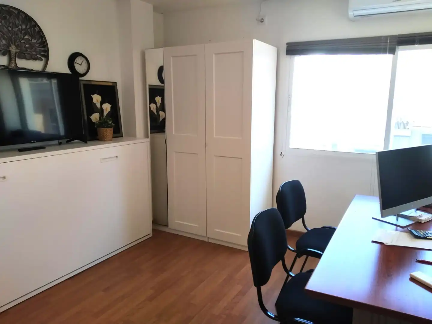 Habitación de Oficina en venta en Málaga con Aire acondicionado y Amueblado