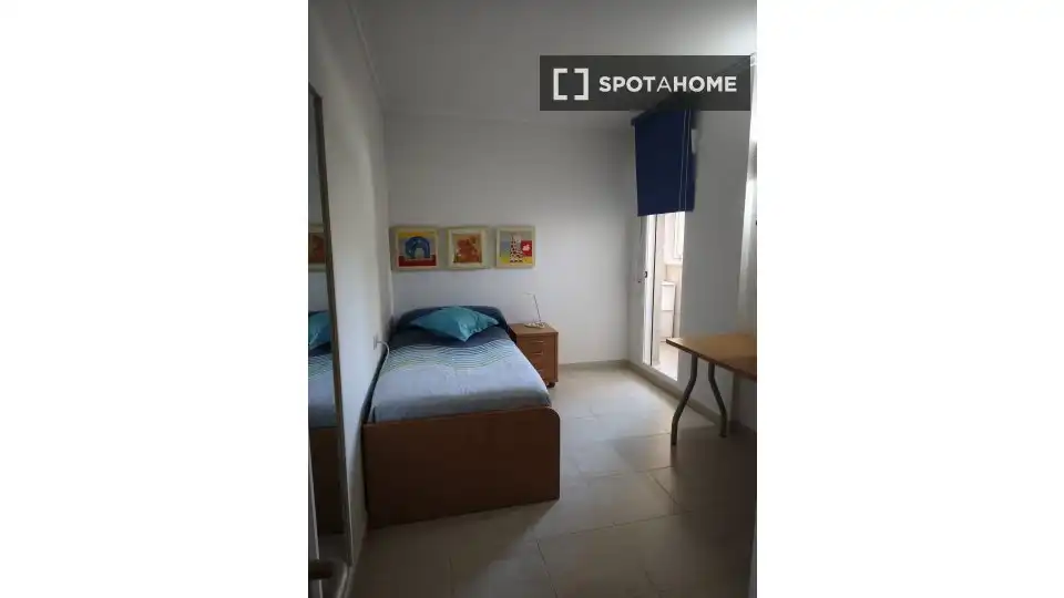 Habitación de Piso de alquiler en Daimús con Aire acondicionado, Calefacción y Amueblado
