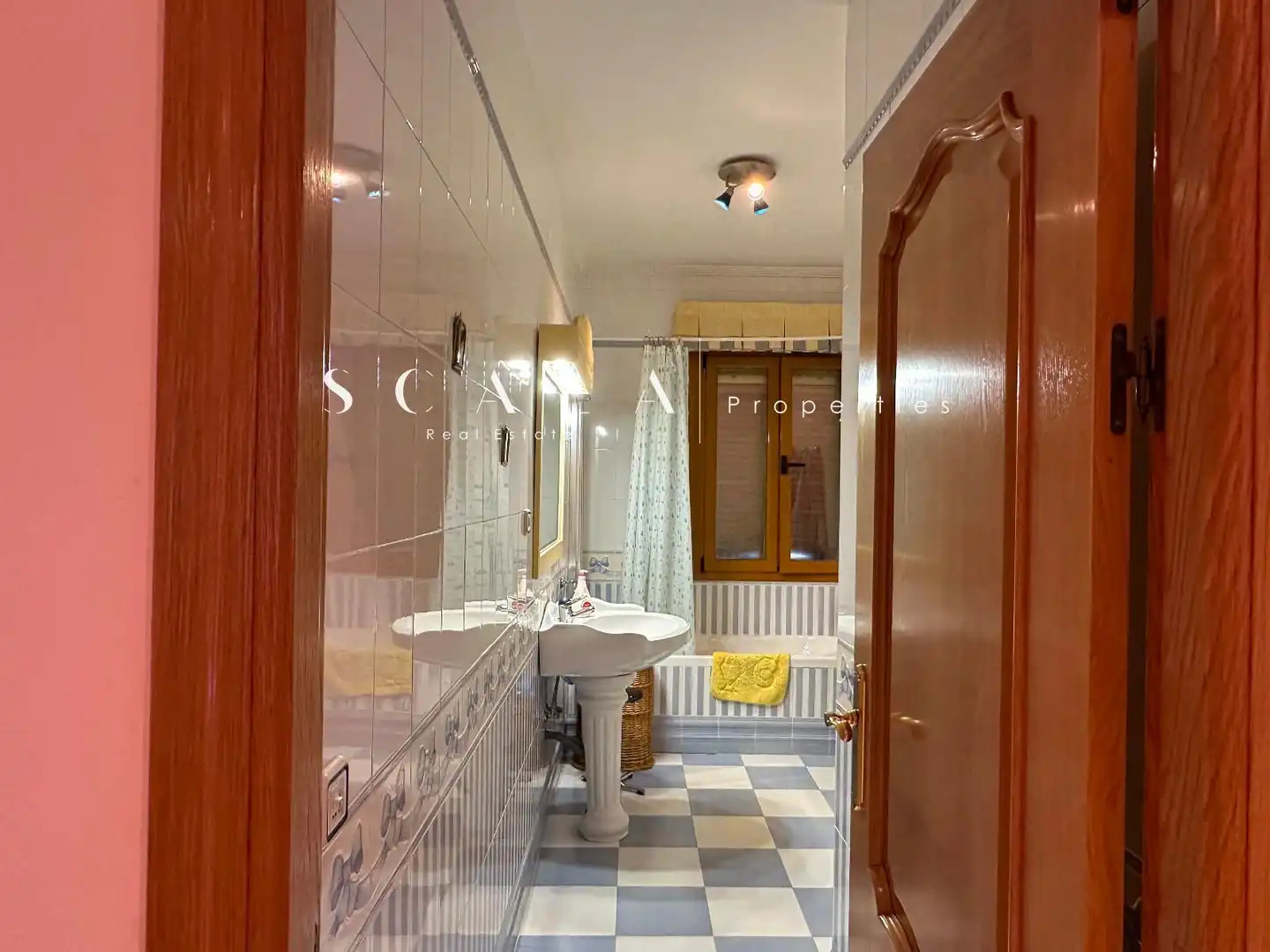 Baño de Casa o chalet en venta en Nambroca con Aire acondicionado, Calefacción y Jardín privado