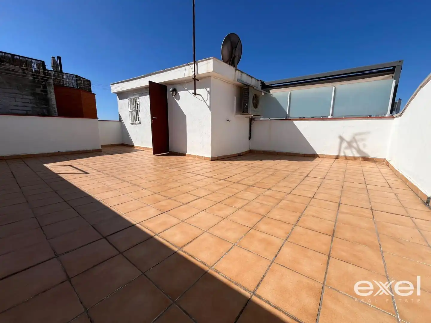 Terrassa de Casa o xalet en venda en Sant Joan Despí amb Aire condicionat, Calefacció i Terrassa